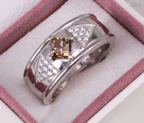 Ring, 750er WG, laut Schmuckpass Diamant Princess cut 1,46 c...