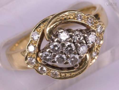 Ring, 585er GG, 5,44 g, mit Diamantraute bestehend aus 9 Ste...