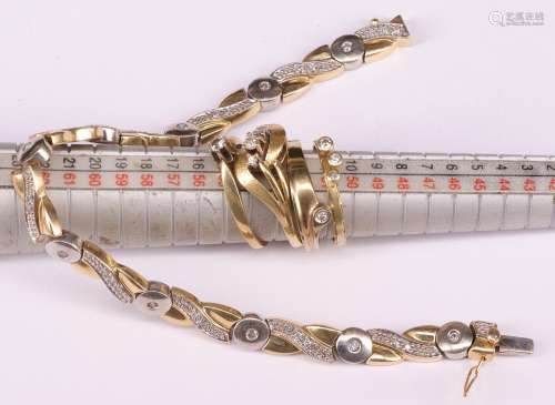 Armband, L. 17 cm, und drei Ringe, 585er GG und WG, 34 g, da...