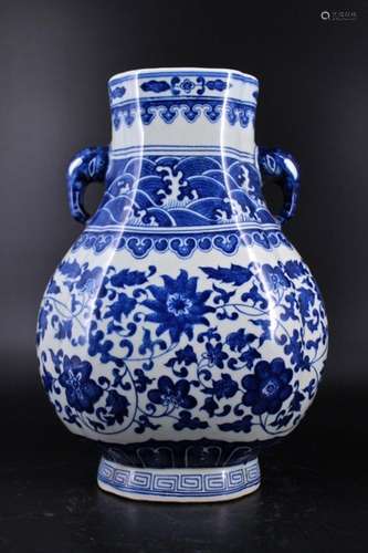 Qing Porcelain Blue&White Floral Vase