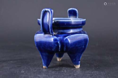 Qing Porcelain Blue Tri-foot Incense Burner