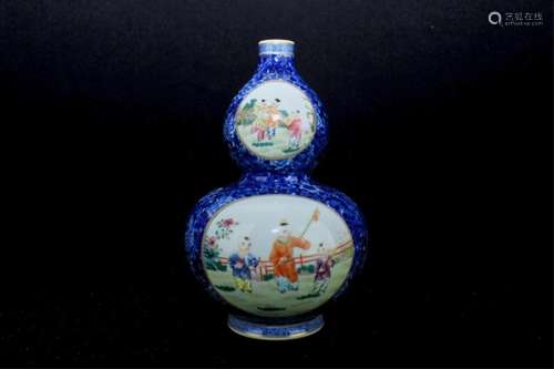 Qing Porcelain Famille Rose Gourd Blue Vase