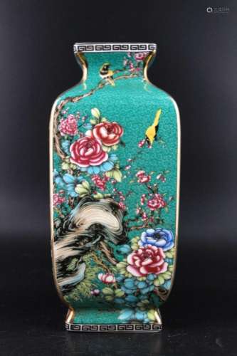 Famille Rose Qing Porcelain Vase