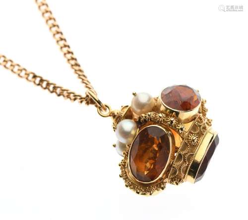 PENDENTIF en or jaune 750/°° serti de cinq citrines ovales s...