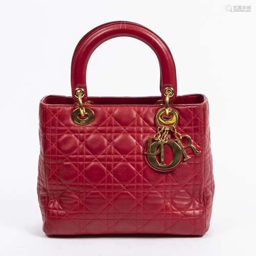 DIOR - SAC modèle " Lady Dior" moyen modèle en cui...