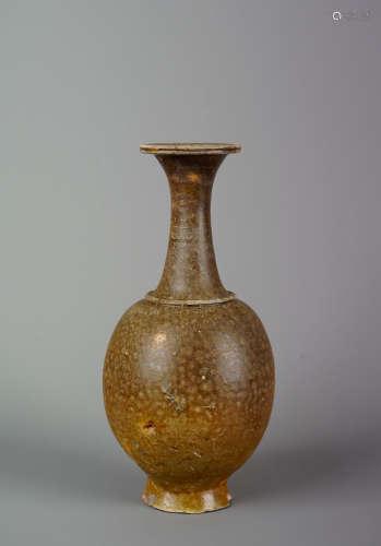 北齊 相州窯褐釉淨瓶