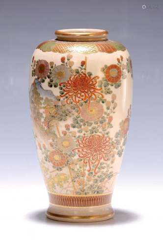 vase, Satsuma Japan, around 1900-10, earthenware