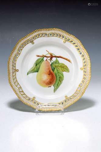 pompous plate, Royal Copenhagen, Middle of 20th c