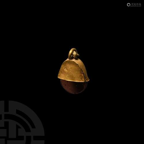 Viking Gold 'Elf-Shot' Pendant