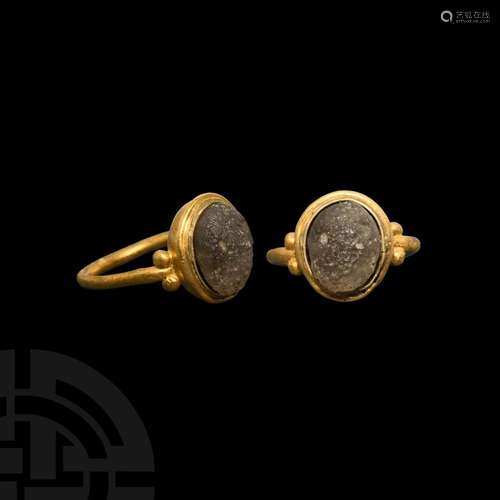 Roman Gold Ring with Cabochon