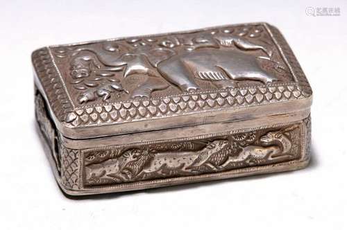 lidded box, silver acid tested, around 1900, pure