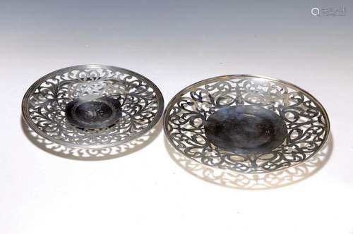 2 serving plates, USA, around 1920, Sterling silver