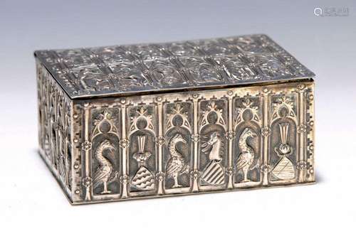 Heraldica lidded box, Hanau, 19th century, 830silver