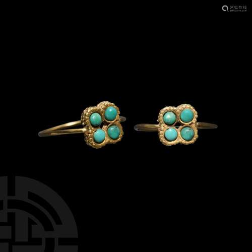 Stuart Period Gold Ring with Turquoise Gemstones