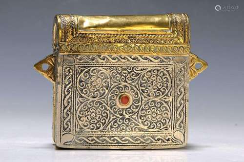 Carrying box, Ottoman Empire, around 1850, brass and