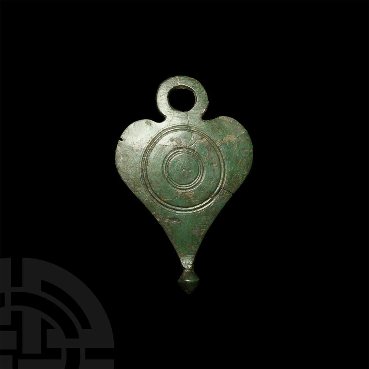 roman heart pendant