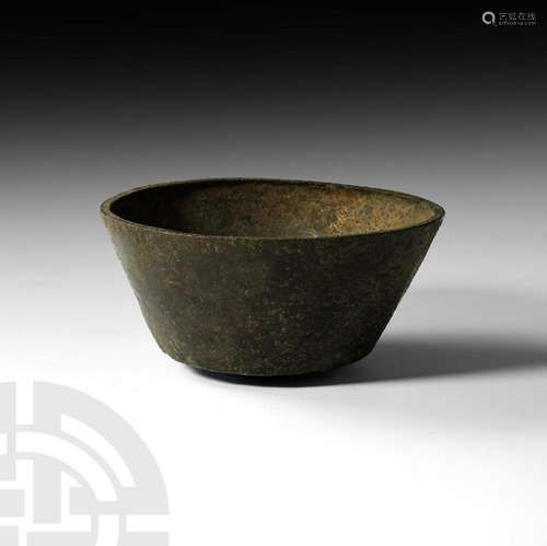 Flared Bowl with Flat Rim