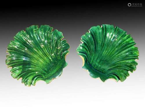Pair Of Green Bohemian Shell Shaped Saucers, 19th Century