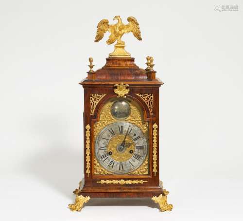 Veneered rococo commode clock with gilt bronze appliqués