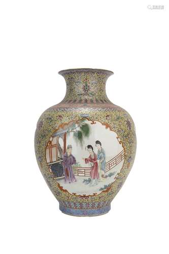 Qing Dynasty Famille Rose Porcelain 