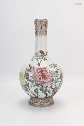 Hongxian - Famille Rose Porcelain 