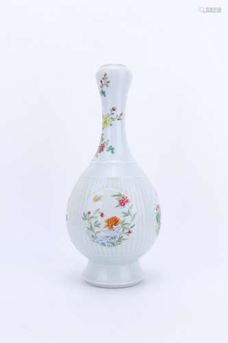 Qianlong Period Famille Rose Porcelain 