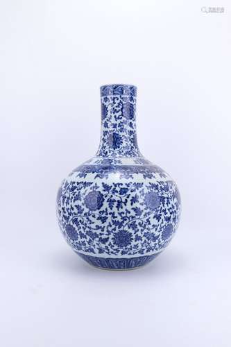 Qianlong Period Blue And White Porcelain 