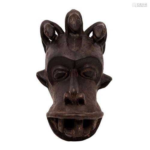 Maske (Running Juju). KAMERUN/ZENTRALAFRIKA,