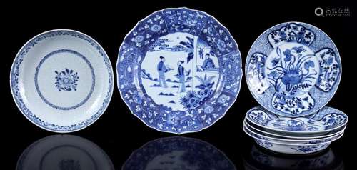 7 PORCELAIN DISHES WITH BLUE AND WHITE DECOR, CHINA 18/19TH ...