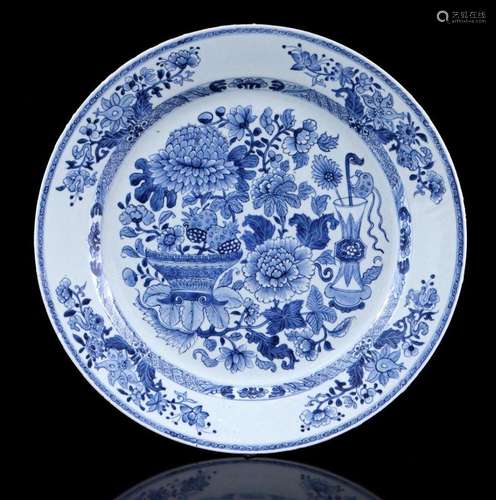 PORCELAIN DISH WITH BLUE AND WHITE FLORAL DECOR