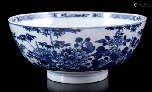 PORCELAIN BOWL WITH DECORATION OF PEONY AND BAMBOO