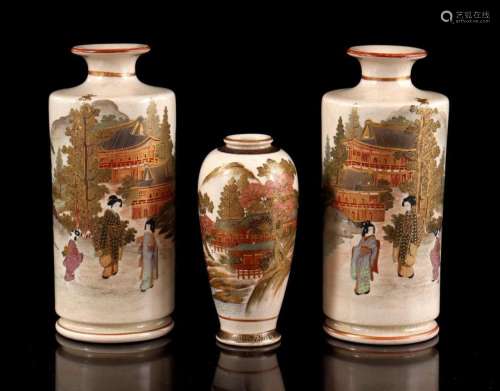 SATSUMA 2 VASES WITH A DECOR OF WOMEN IN A LANDSCAPE