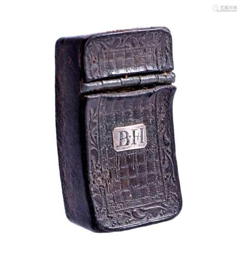 MINIATURE LEATHER BOX WITH FLAP AND MONOGRAM