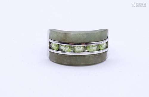 SILBER RING MIT JADE UND OVAL FACC. PERIDOTS, STERLING SILBE...