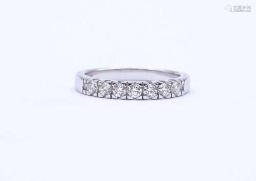 BRILLANT RING, WG 0.585 MIT 7 BRILLANTEN ZUS.CA. 0,49CT.