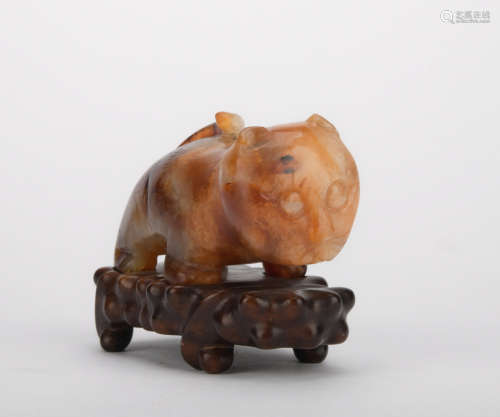 An agate tiger ornament