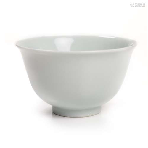 CHINESE WHITE GLAZED PORCELAIN BOWL