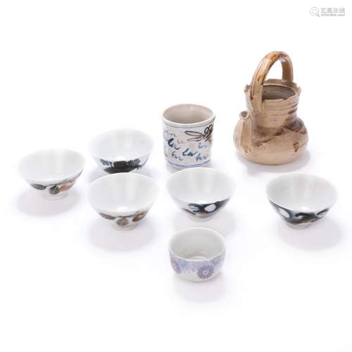 GROUP OF JAPANESE PORCELAIN TEA SET