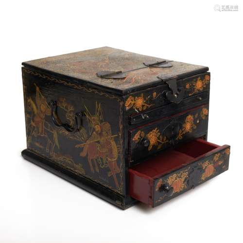 CHINESE SMALL BLACK LACQUER VANITY