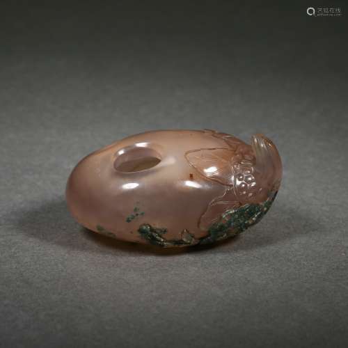 A Carved Agate Waterpot
