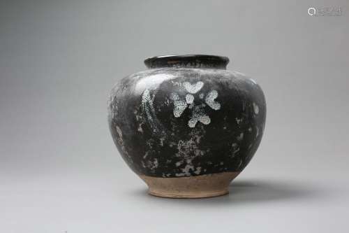 A Lushan-ware Jar