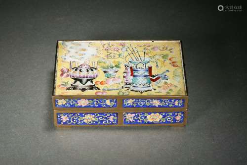 A Painted Enamel Hundred Antiques Box with Cover