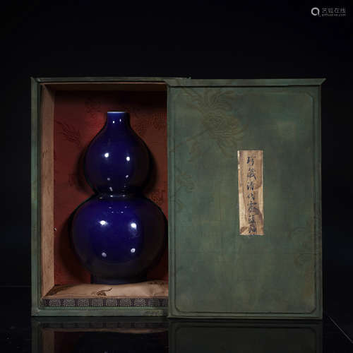 Qing Dynasty Blue Glaze Double-Gourd Vase