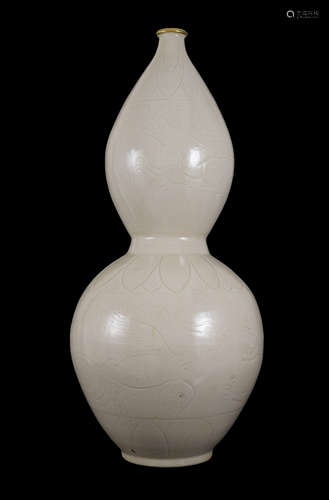 Ding Ware Double-Gourd Vase