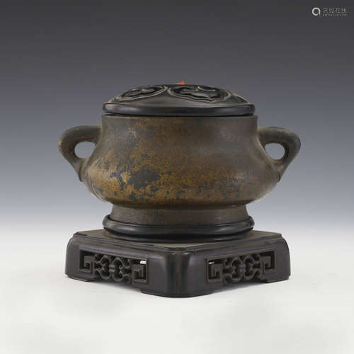 Feiyun Ge Handles Bronze Censer