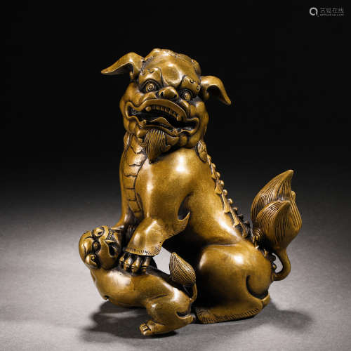 Qing Dynasty bronze lion ornament
