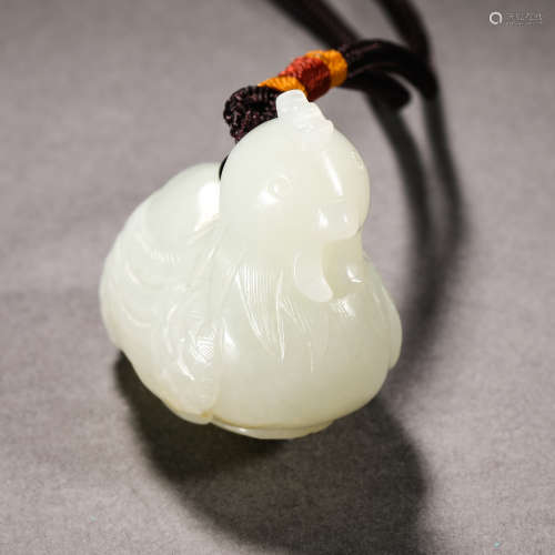 Qing Dynasty Hetian Jade Chicken Ornament