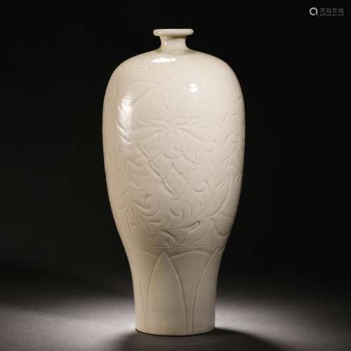 Song Dynasty Ding kiln flower vase