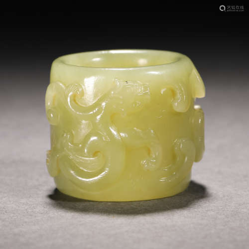 Han Dynasty Hetian Jade Animal Pattern Thumb Ring