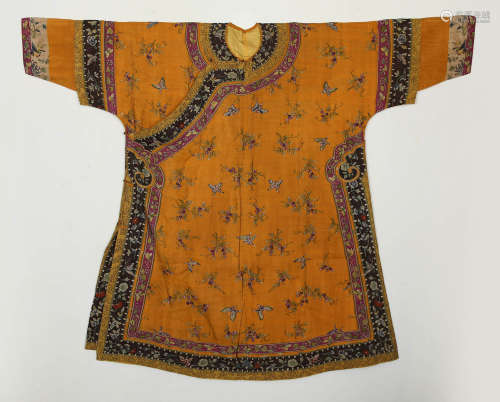 Qing Dynasty embroidered princess dress
